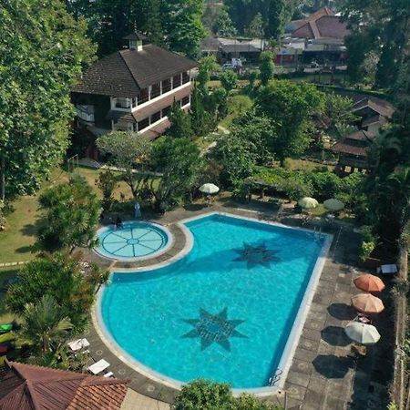 Taman Sari Hotel Dan Resort Sukabumi Exterior foto