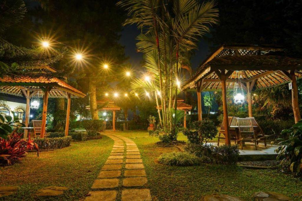 Taman Sari Hotel Dan Resort Sukabumi Exterior foto