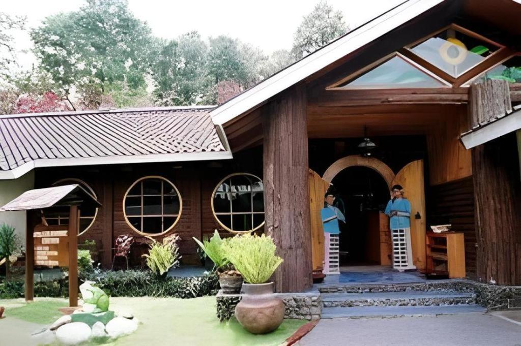 Taman Sari Hotel Dan Resort Sukabumi Exterior foto